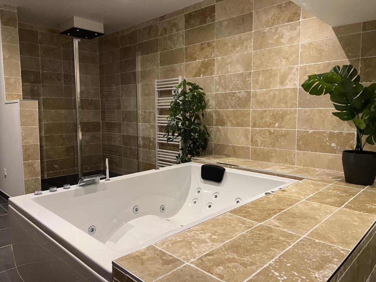 Appart Spa Privatif Laon Apartment Exterior photo